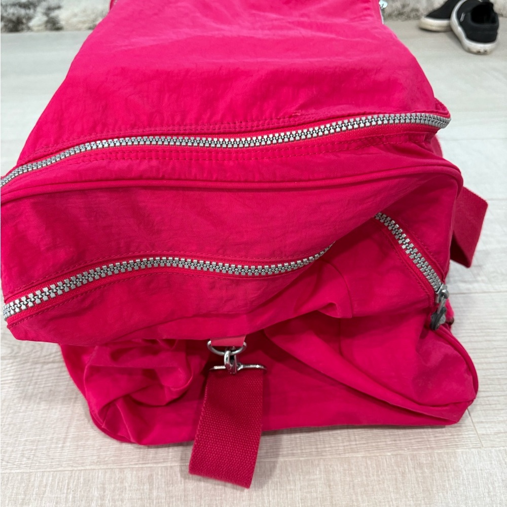 Kipling Large Duffle Bag - Fuschia - Excellent Condition! - Picture 5 of 11